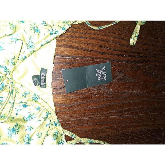 New Large Wild Fable Green Blue Floral Tie VNeck Crop Top Bikini Top NWT - Picture 3 of 4